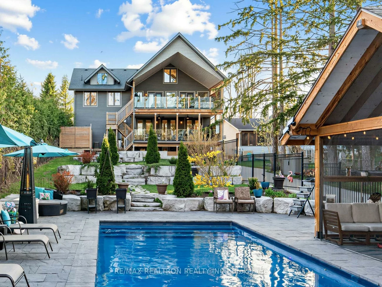 115, Clapperton, Wellington, Barrie