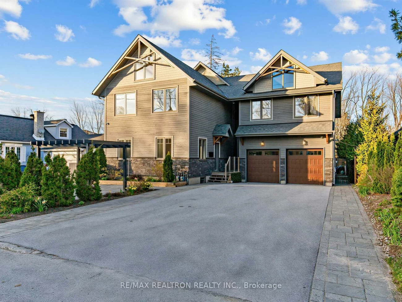 115, Clapperton, Wellington, Barrie