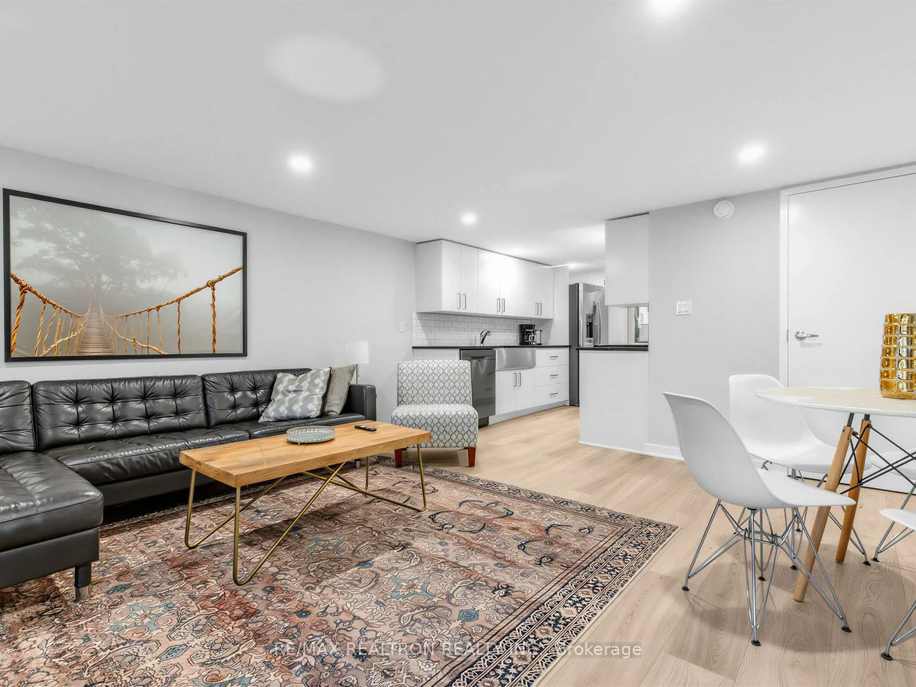 115, Clapperton, Wellington, Barrie