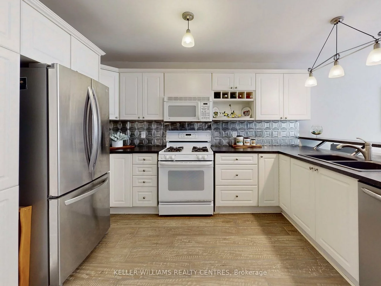 14, Gables, South Shore, Barrie