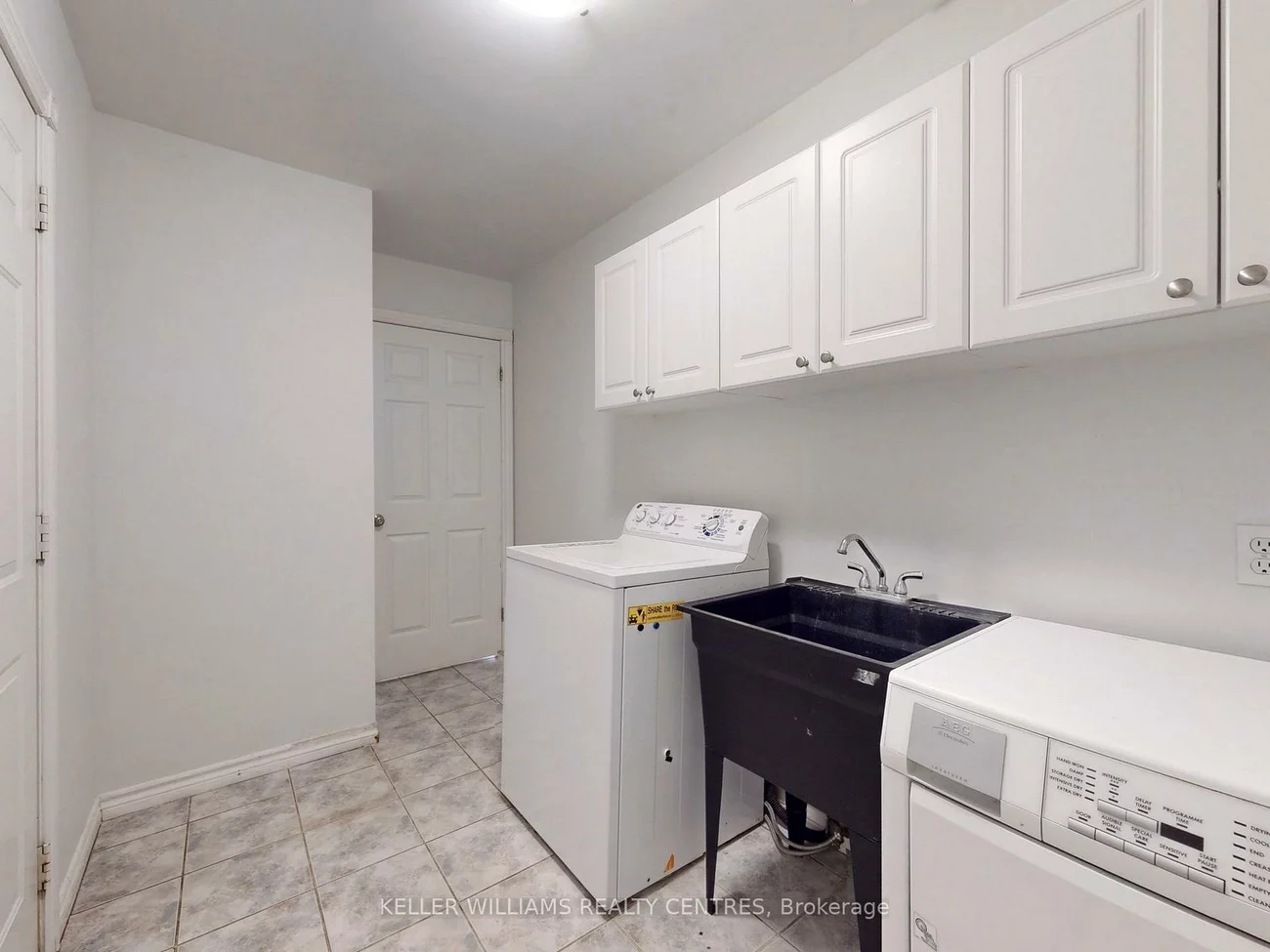 14, Gables, South Shore, Barrie
