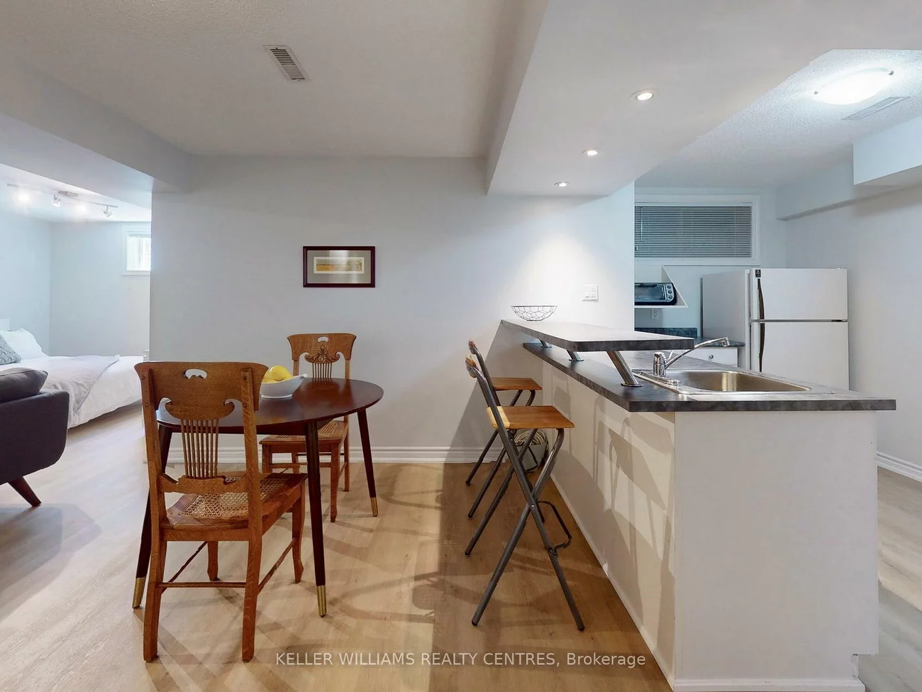 14, Gables, South Shore, Barrie