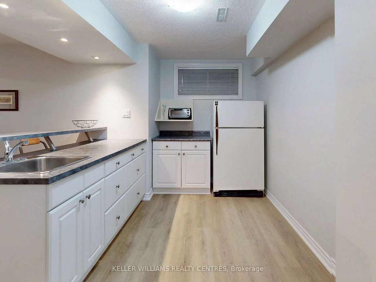 14, Gables, South Shore, Barrie
