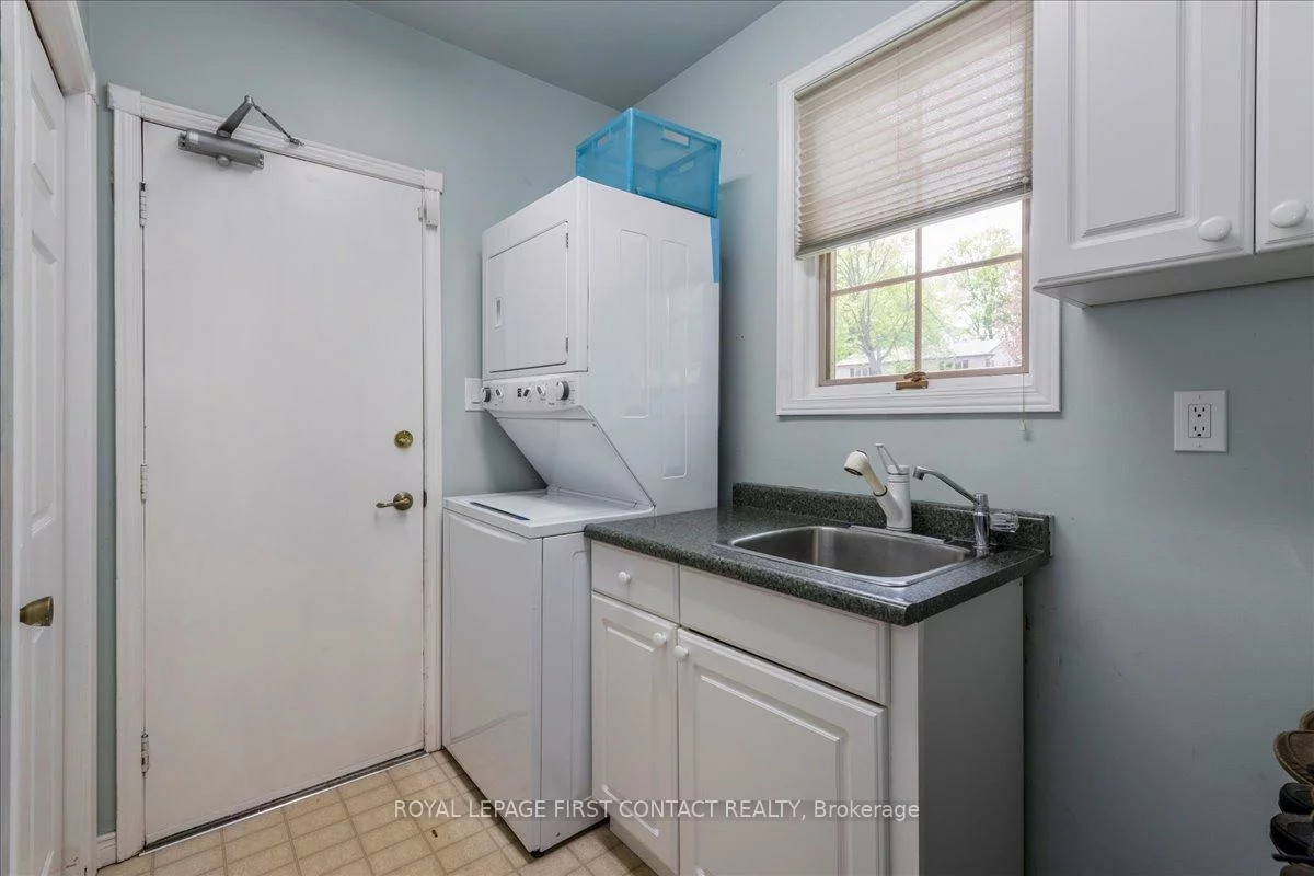 11, Forestwood, South Shore, Barrie