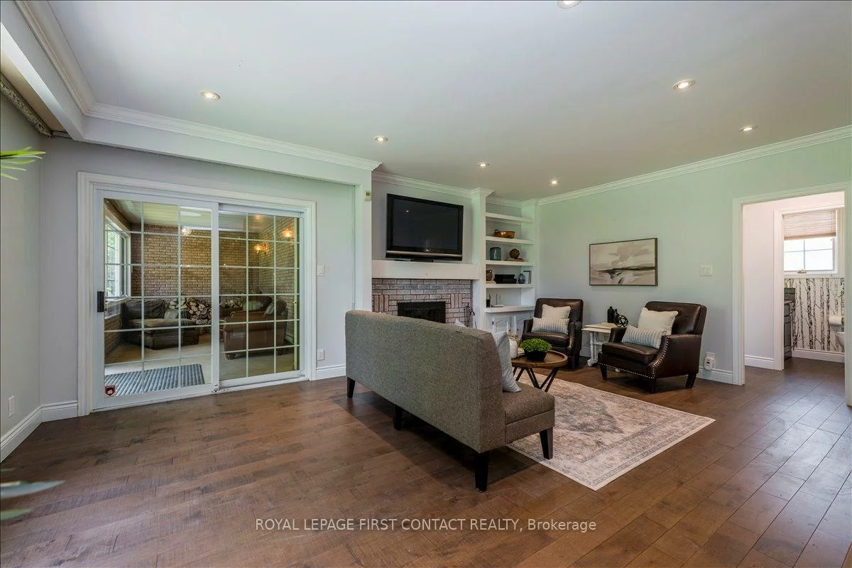 11, Forestwood, South Shore, Barrie