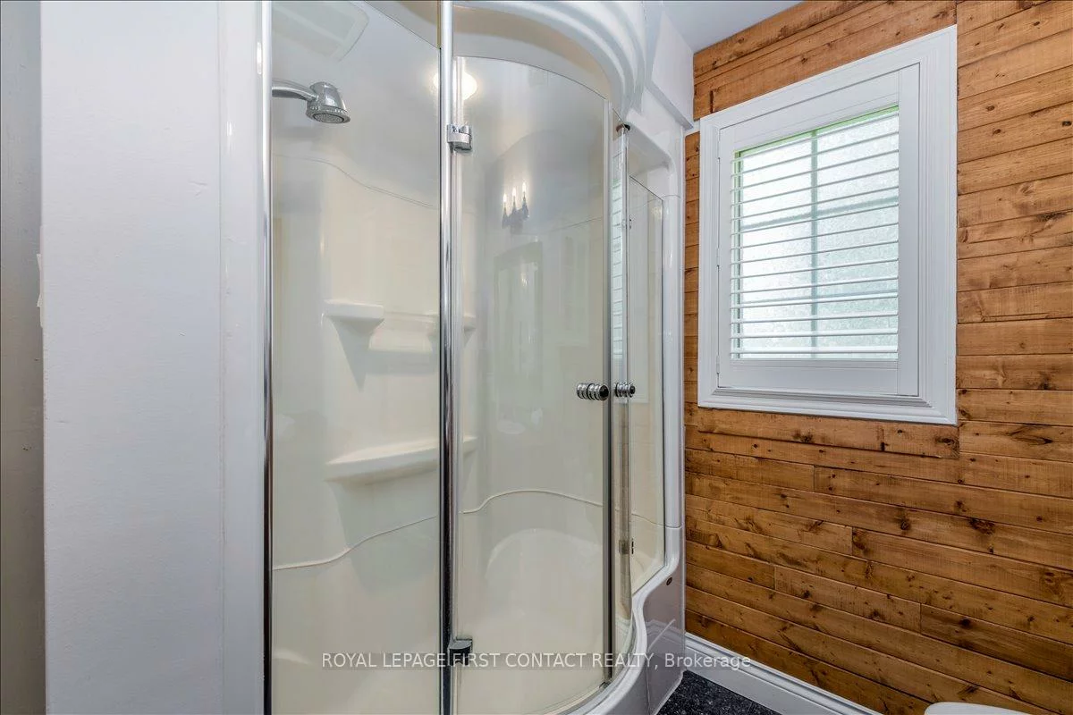 11, Forestwood, South Shore, Barrie