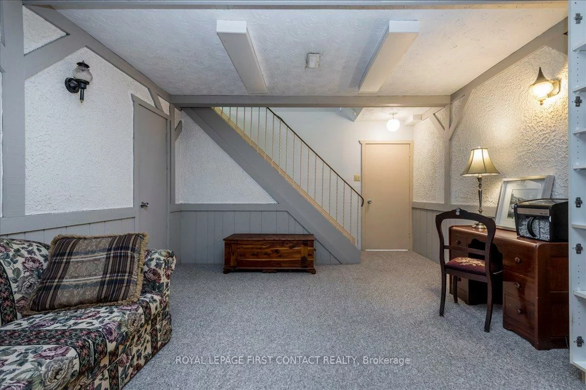 11, Forestwood, South Shore, Barrie