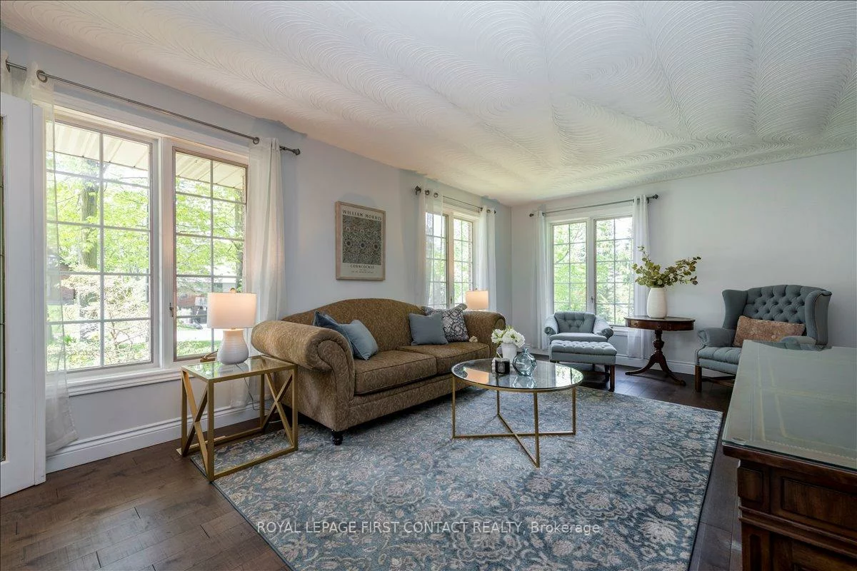 11, Forestwood, South Shore, Barrie