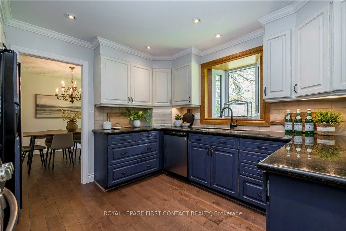 11, Forestwood, South Shore, Barrie