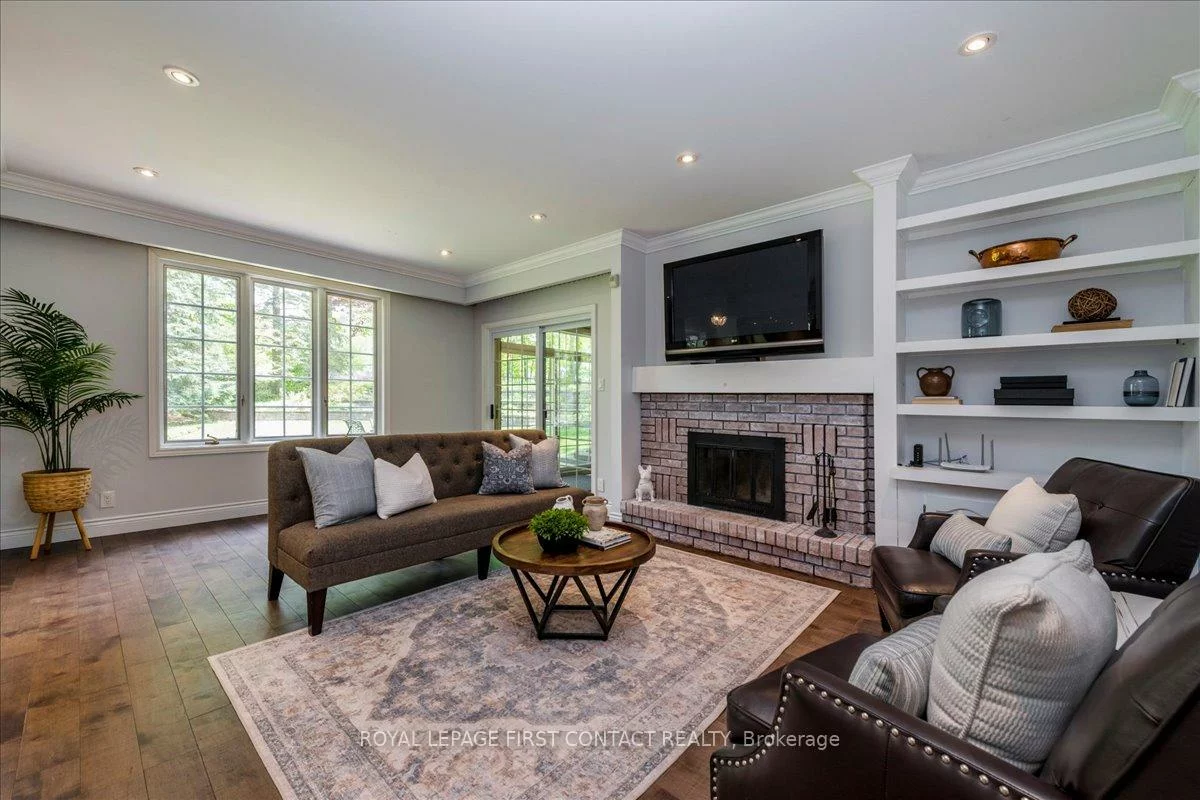 11, Forestwood, South Shore, Barrie