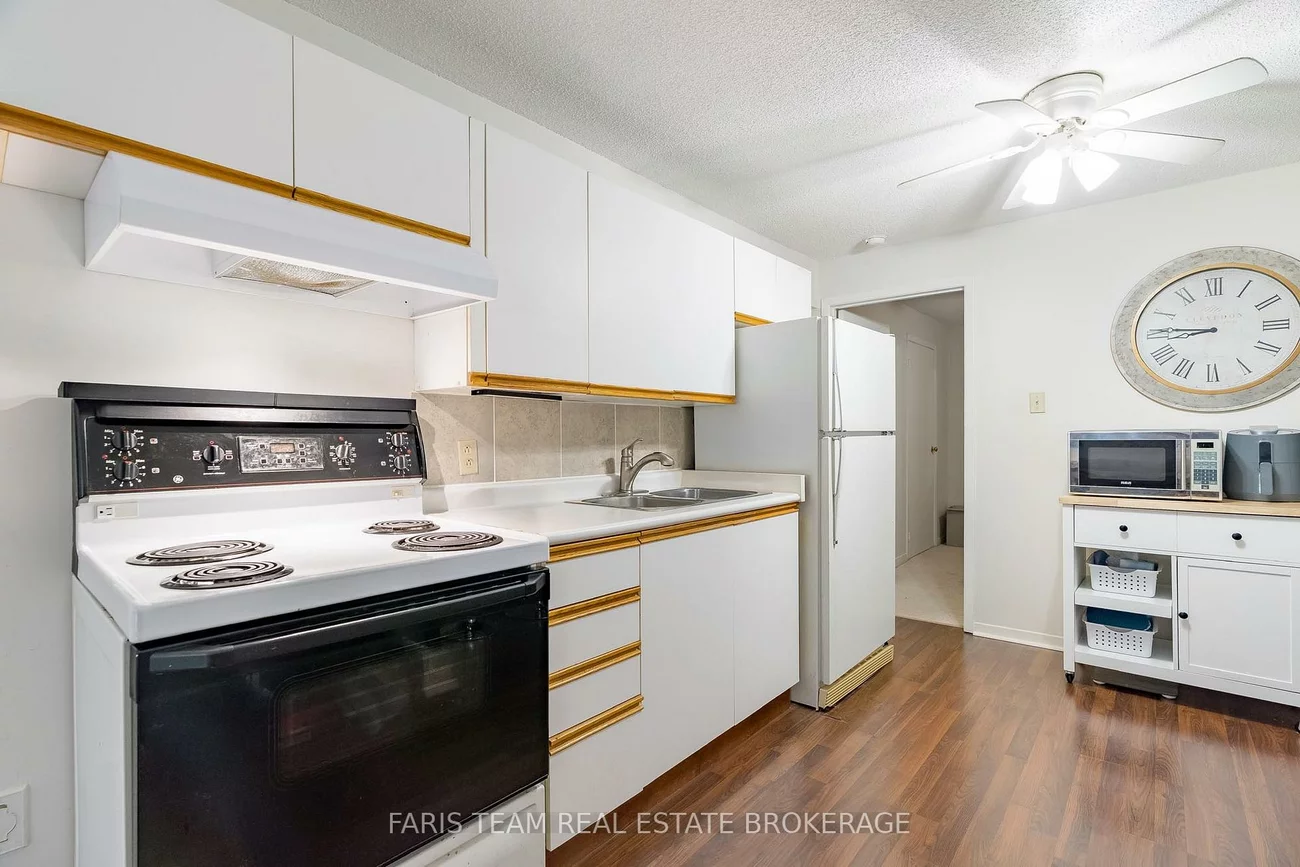 40, Orwell, Letitia Heights, Barrie
