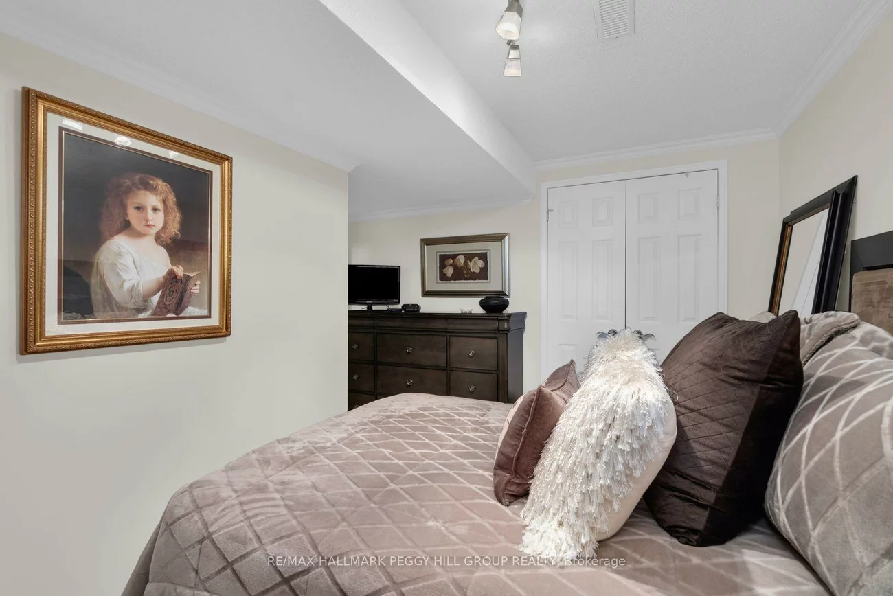 35, Golden Eagle, Little Lake, Barrie