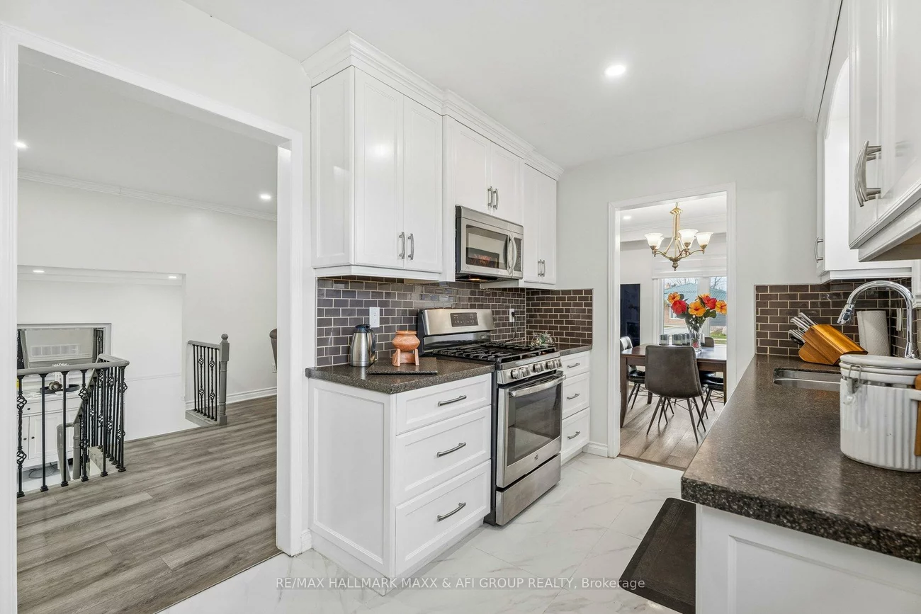 11, Charlotte, Letitia Heights, Barrie
