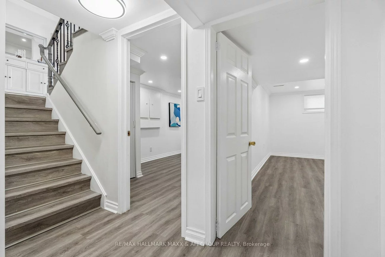 11, Charlotte, Letitia Heights, Barrie