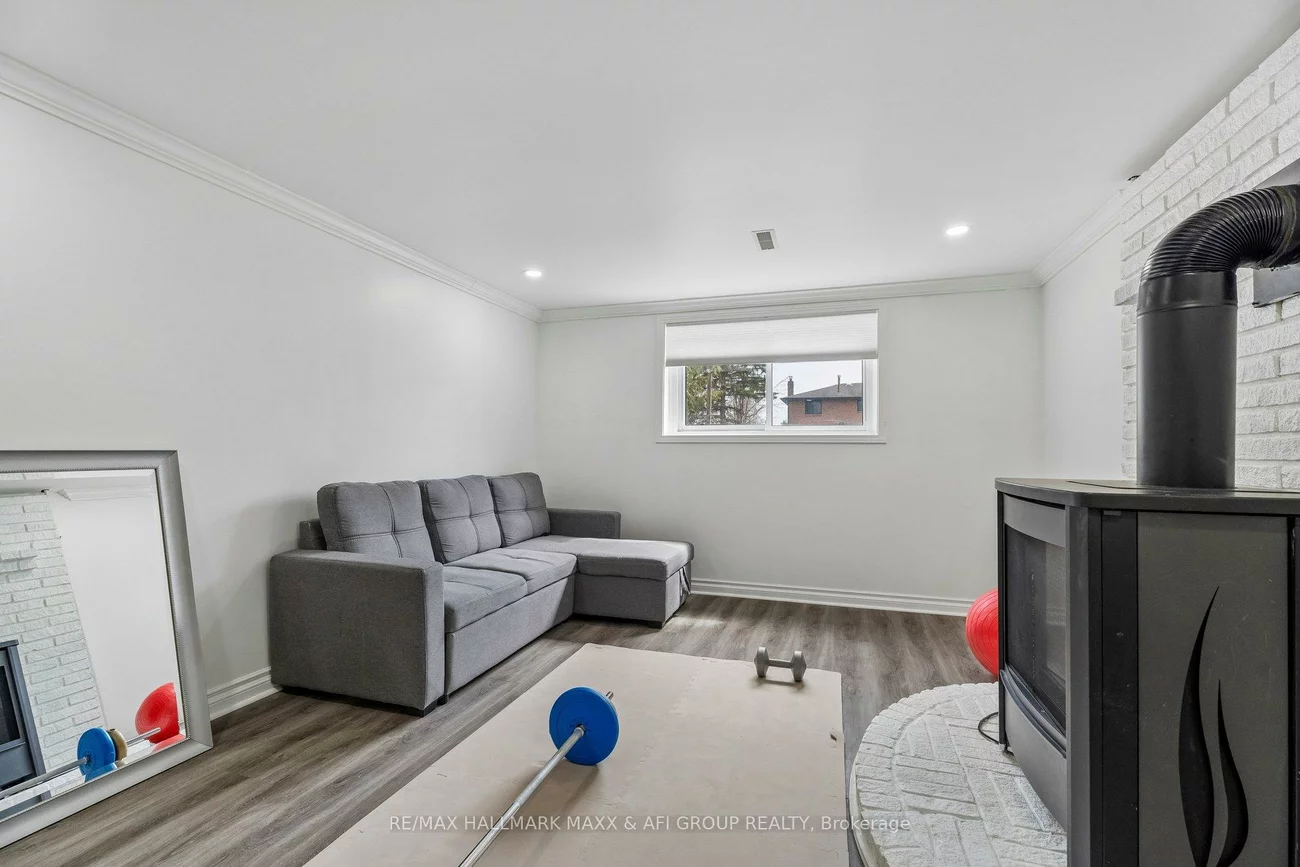 11, Charlotte, Letitia Heights, Barrie