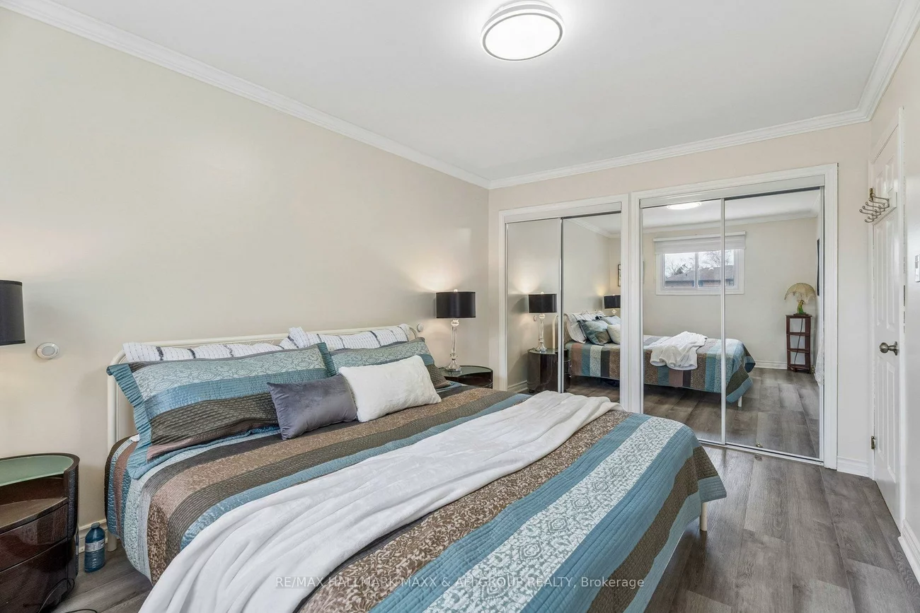 11, Charlotte, Letitia Heights, Barrie