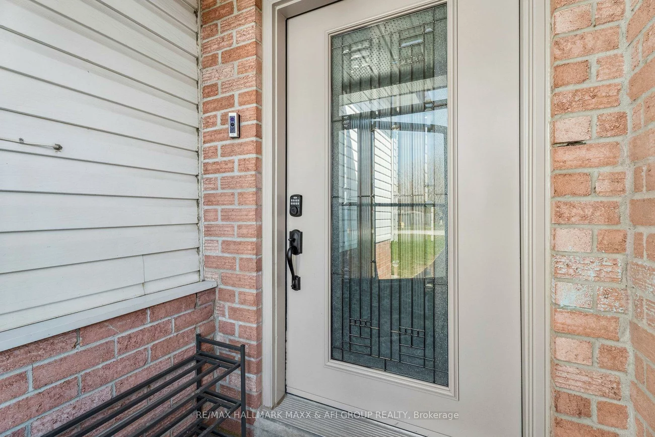 11, Charlotte, Letitia Heights, Barrie