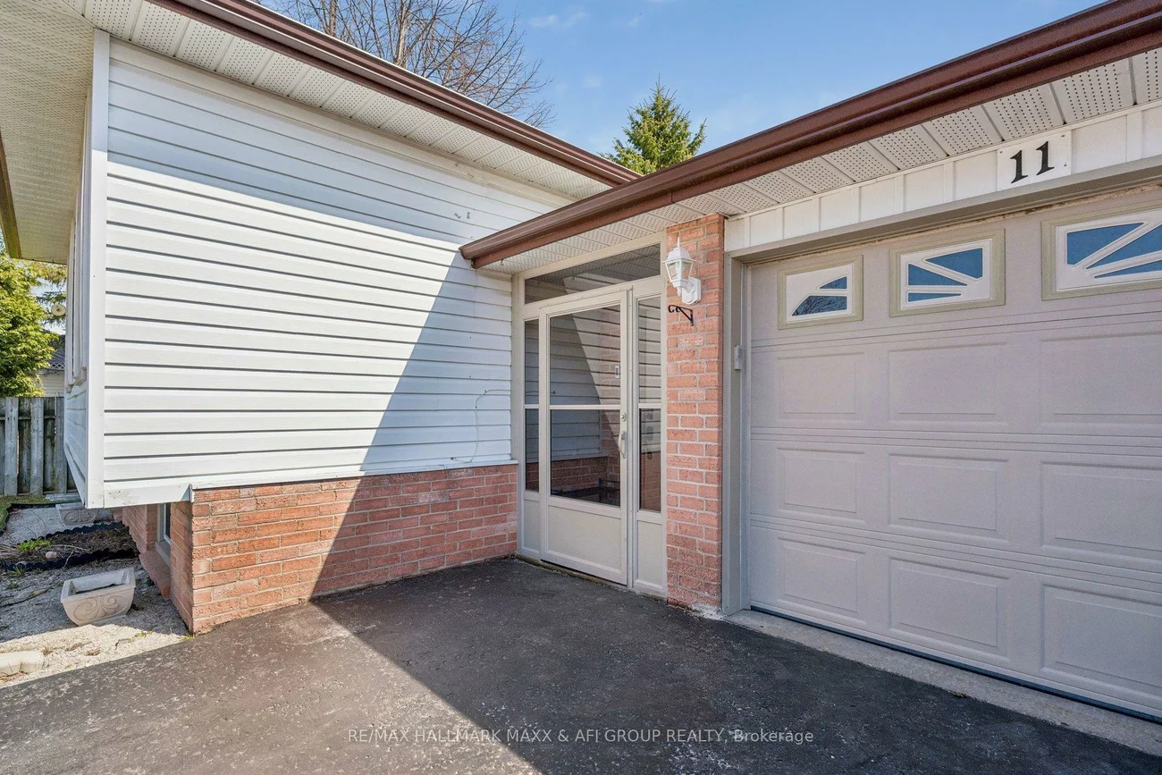 11, Charlotte, Letitia Heights, Barrie