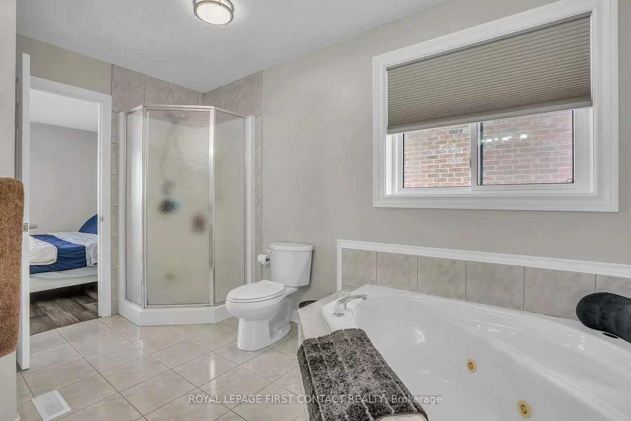 340, Livingstone, Northwest, Barrie