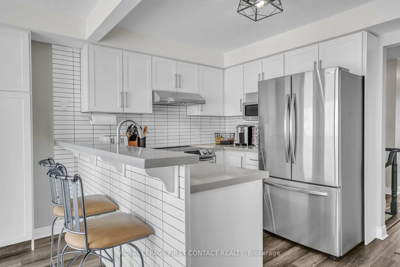 340, Livingstone, Northwest, Barrie