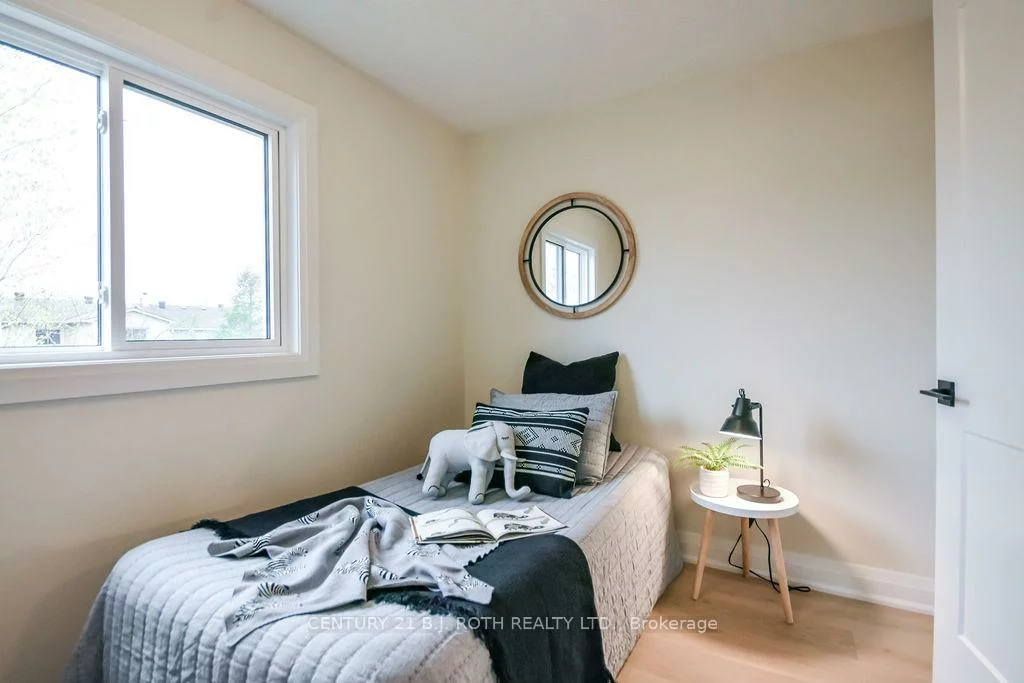 20, Hadden, Cundles East, Barrie