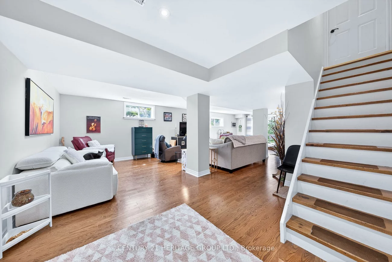 164, Cheltenham, Georgian Drive, Barrie