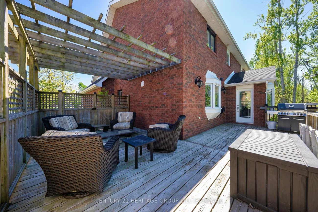 164, Cheltenham, Georgian Drive, Barrie
