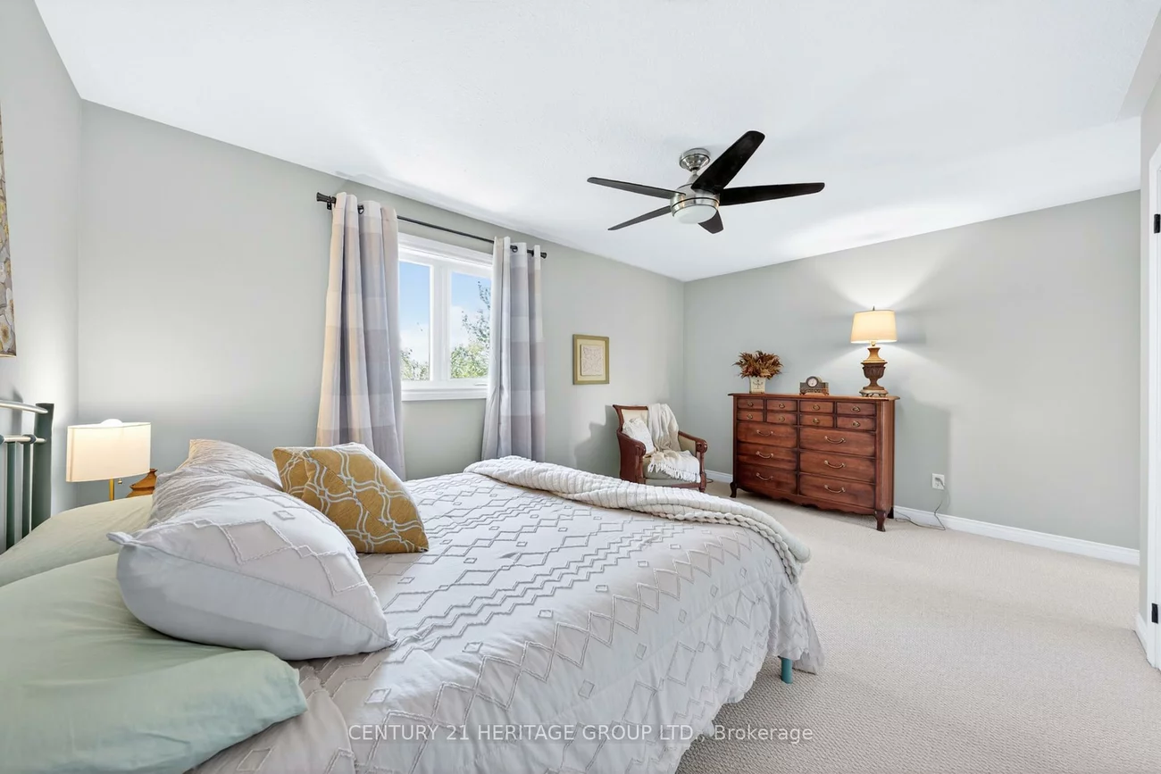 164, Cheltenham, Georgian Drive, Barrie