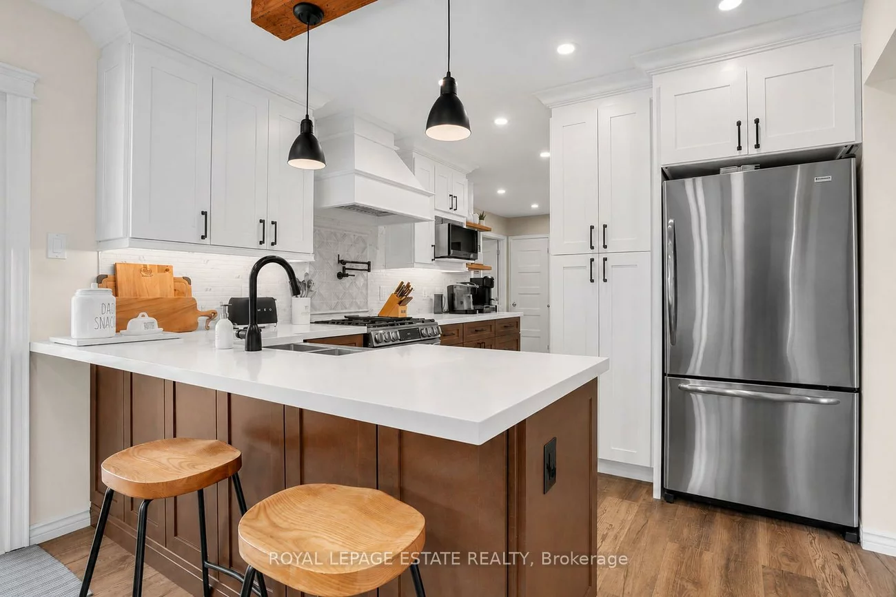 406, Anne, West Bayfield, Barrie