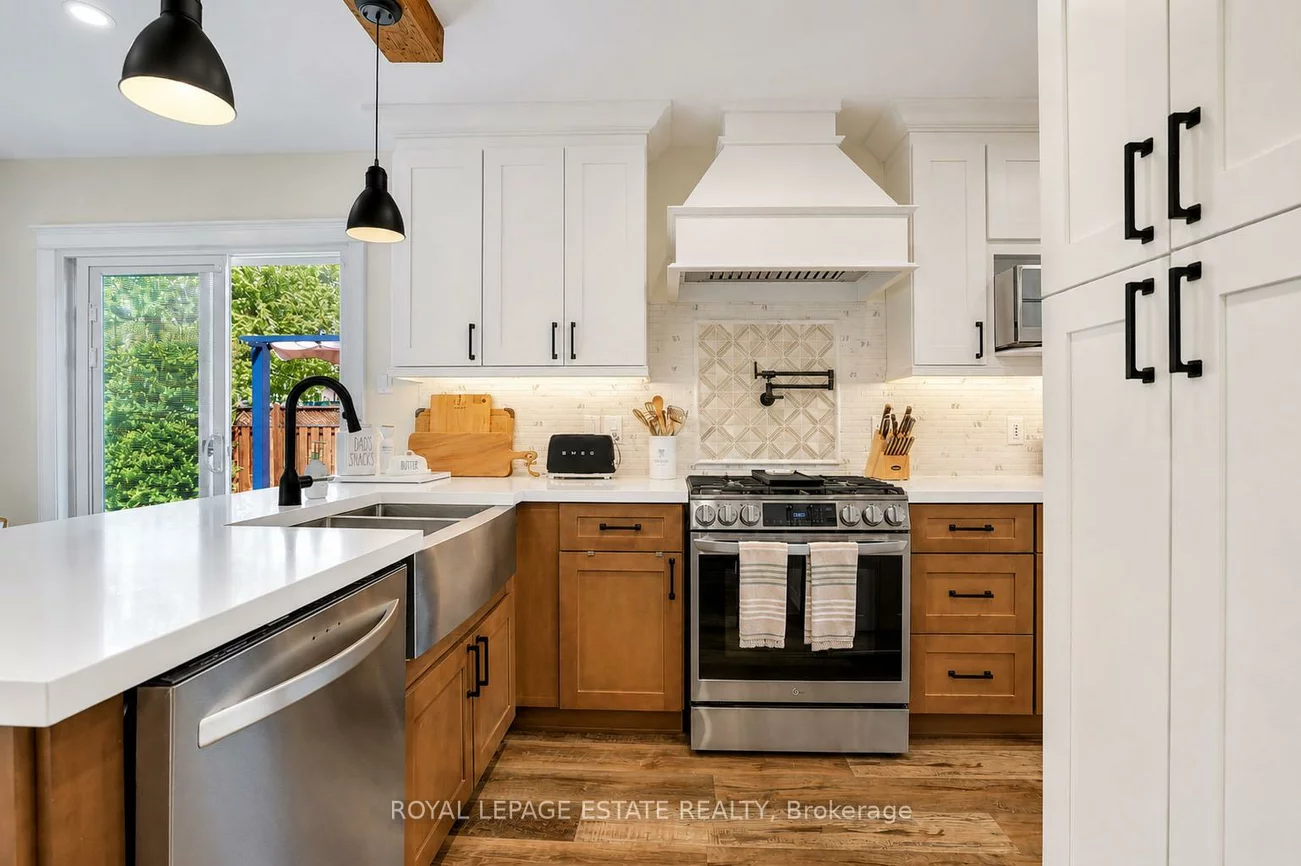 406, Anne, West Bayfield, Barrie