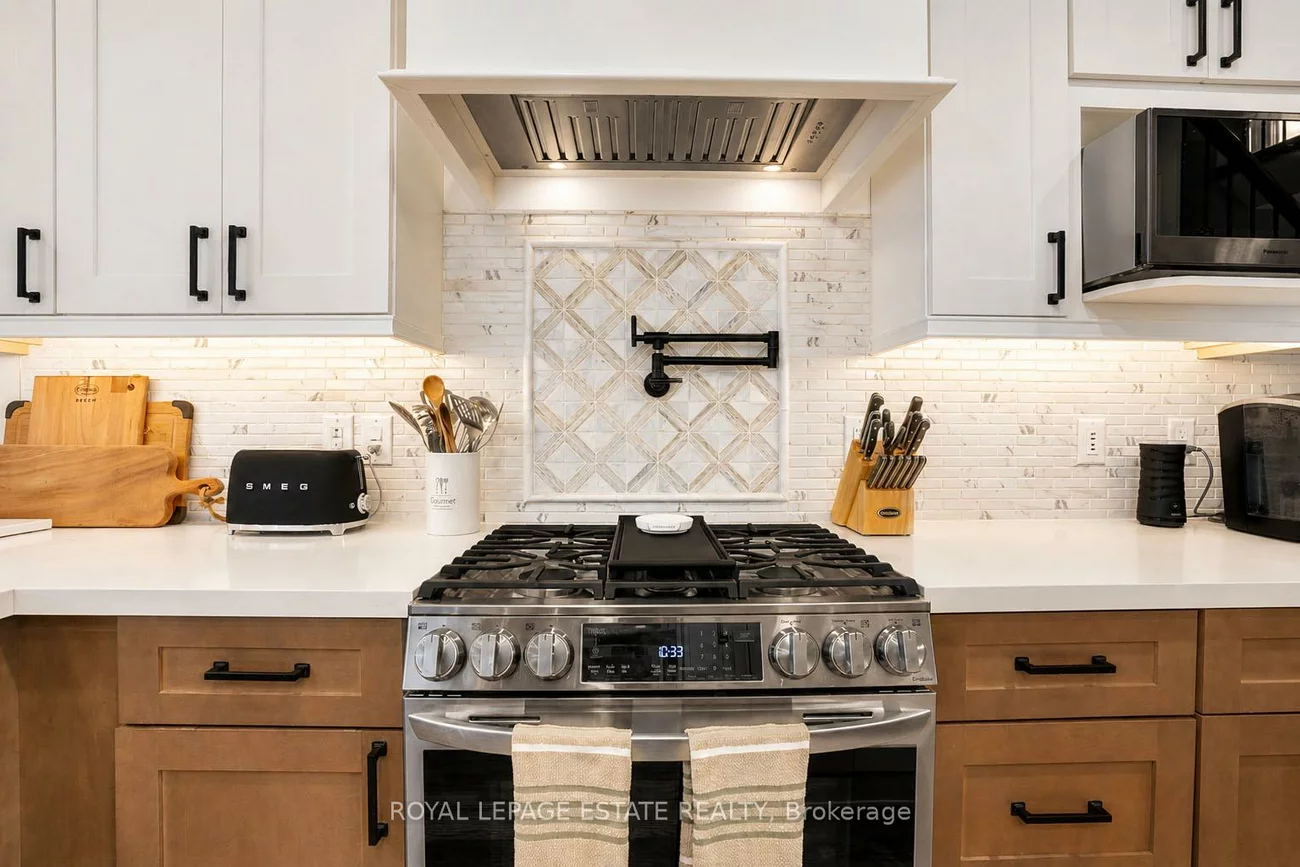 406, Anne, West Bayfield, Barrie