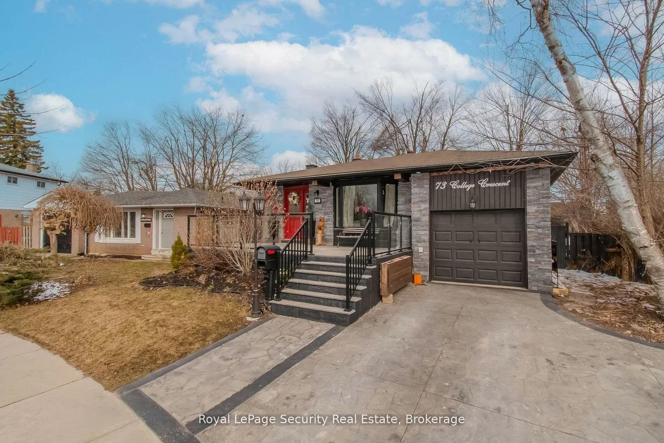 73, College, Grove East, Barrie