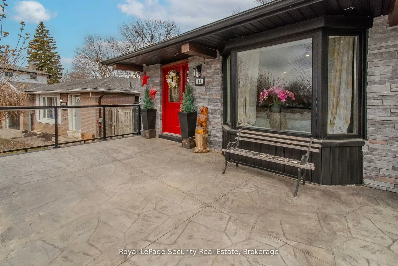 73, College, Grove East, Barrie