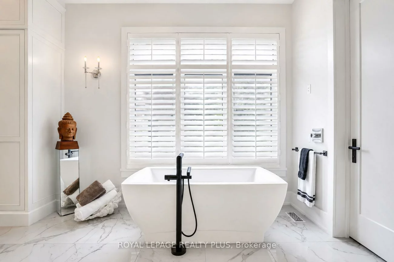 39, Plunkett, Bayshore, Barrie