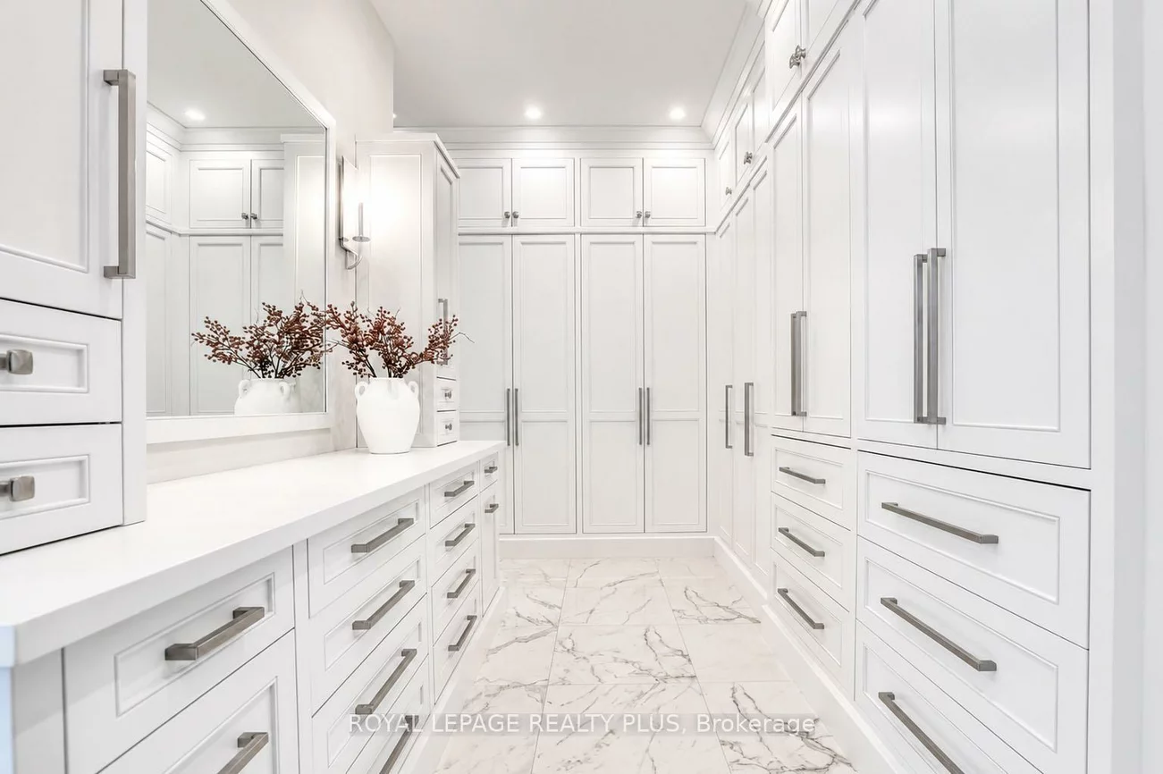 39, Plunkett, Bayshore, Barrie