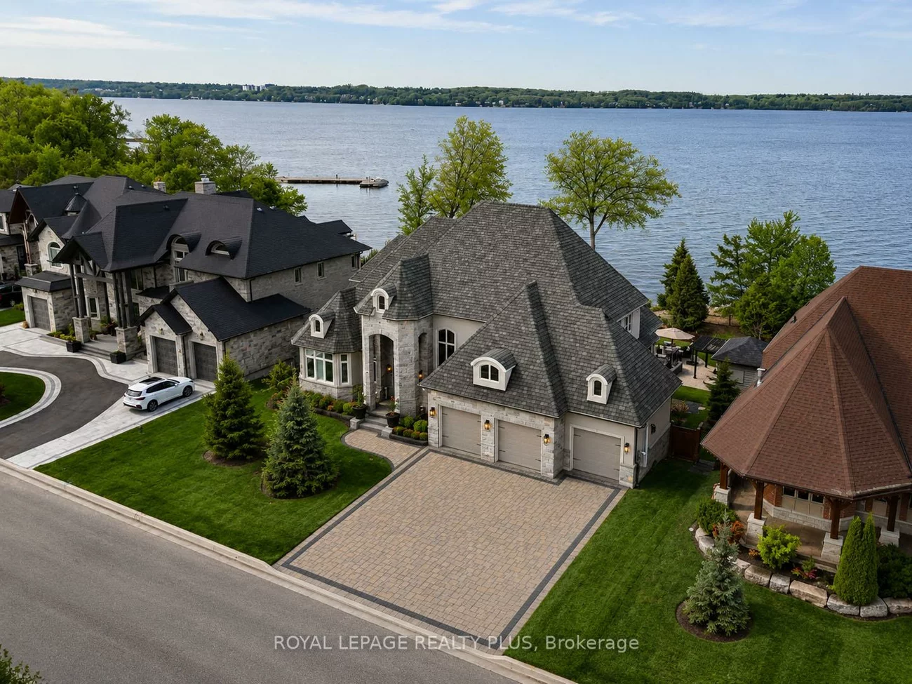 39, Plunkett, Bayshore, Barrie