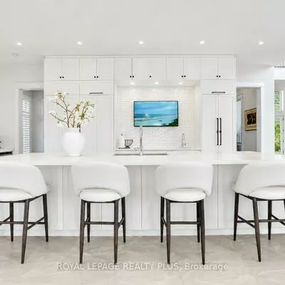 39, Plunkett, Bayshore, Barrie
