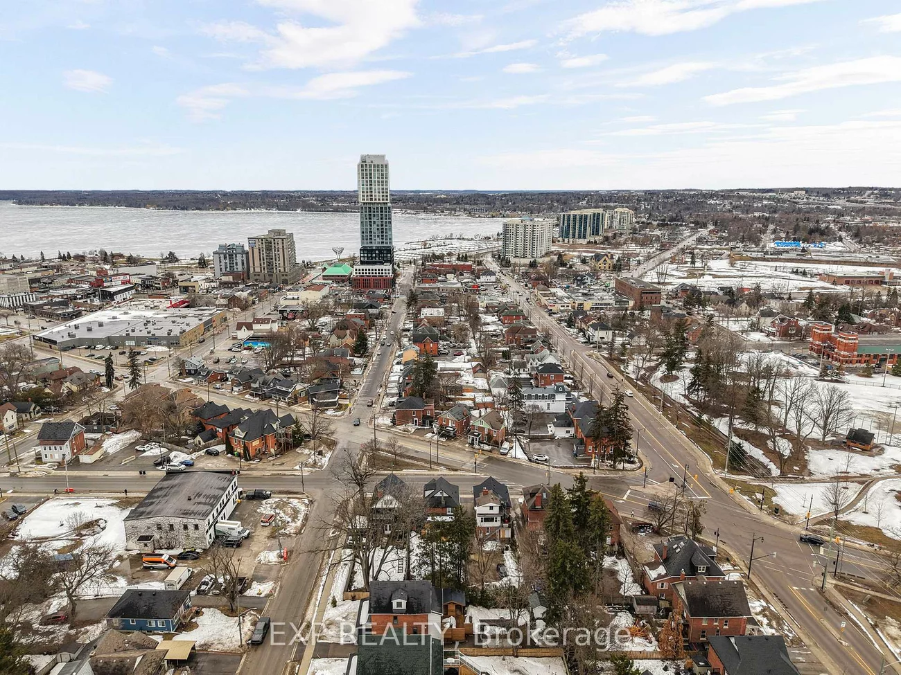 36, Sophia, Queen's Park, Barrie