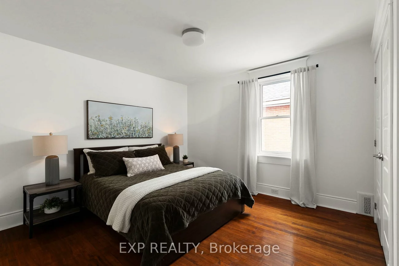 36, Sophia, Queen's Park, Barrie