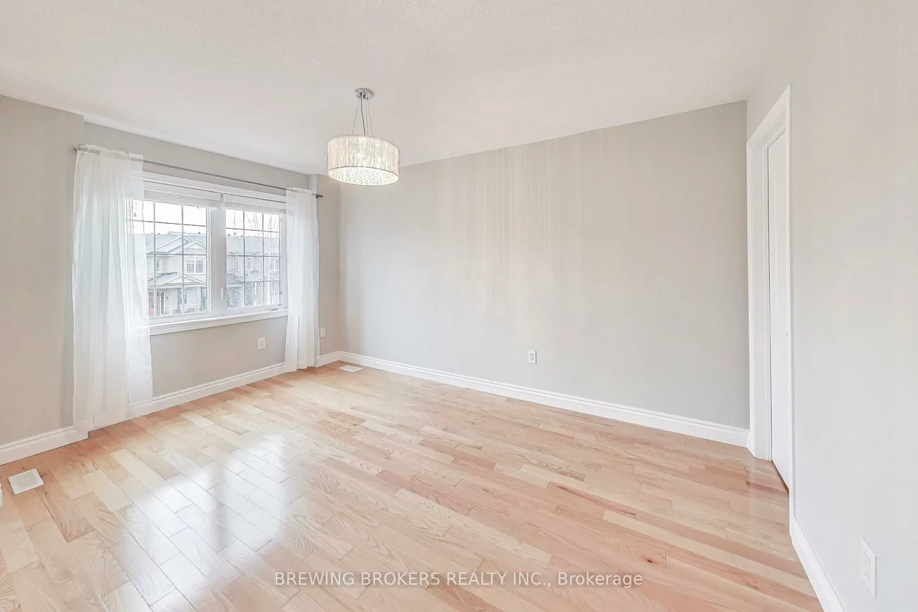 33, Pearcey, West Bayfield, Barrie