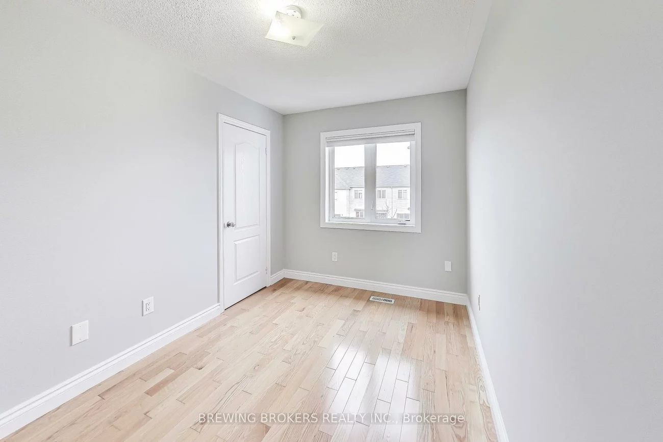 33, Pearcey, West Bayfield, Barrie