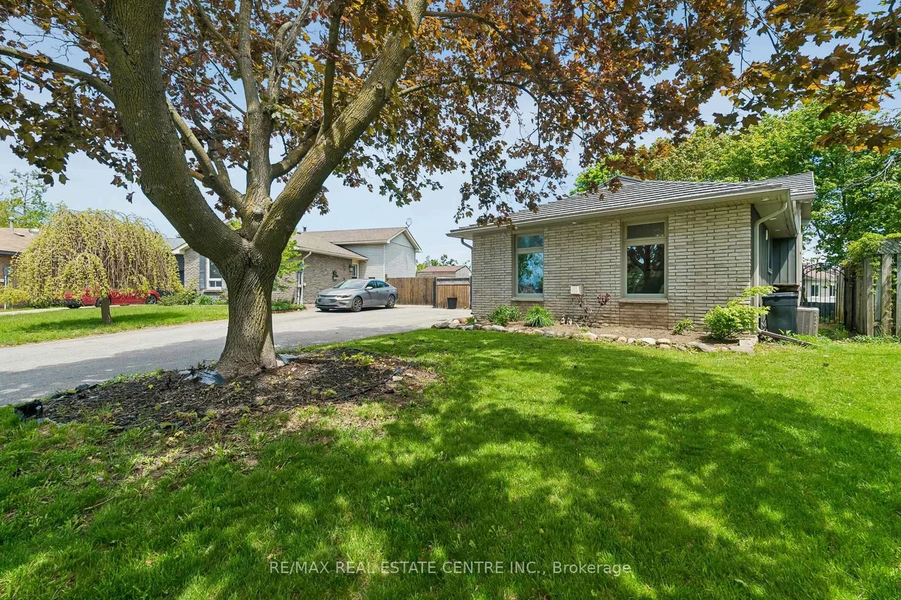 47, Christie, Letitia Heights, Barrie