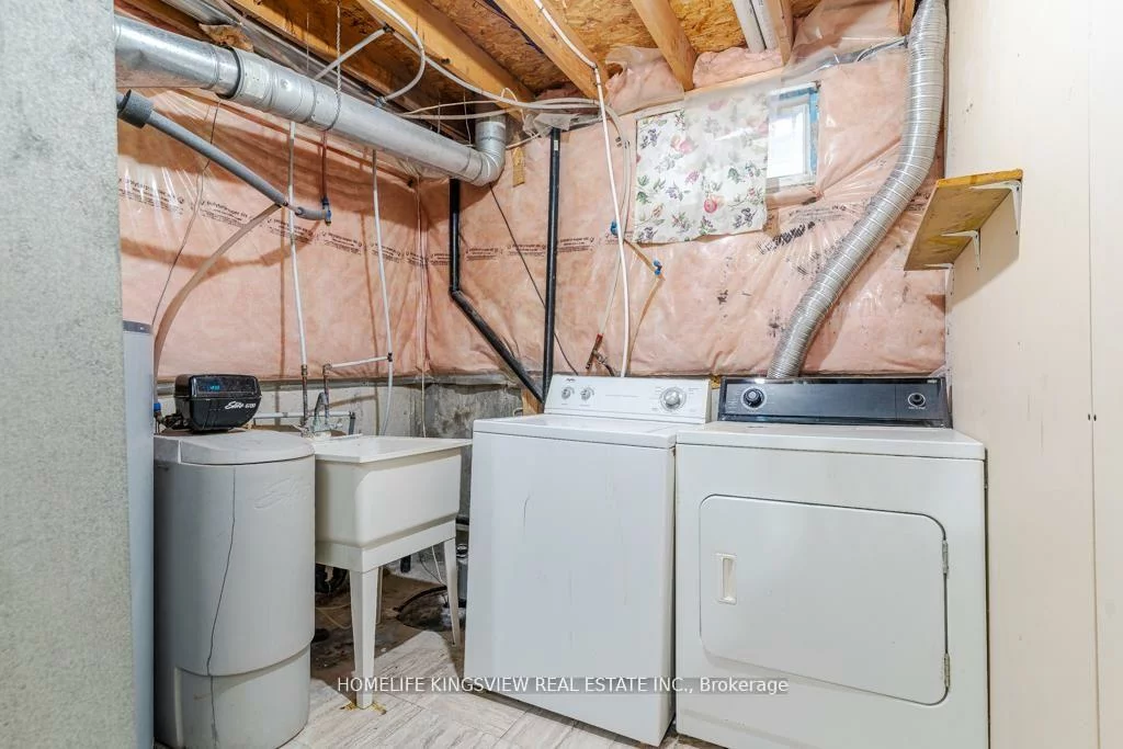 1, Charleson, Holly, Barrie