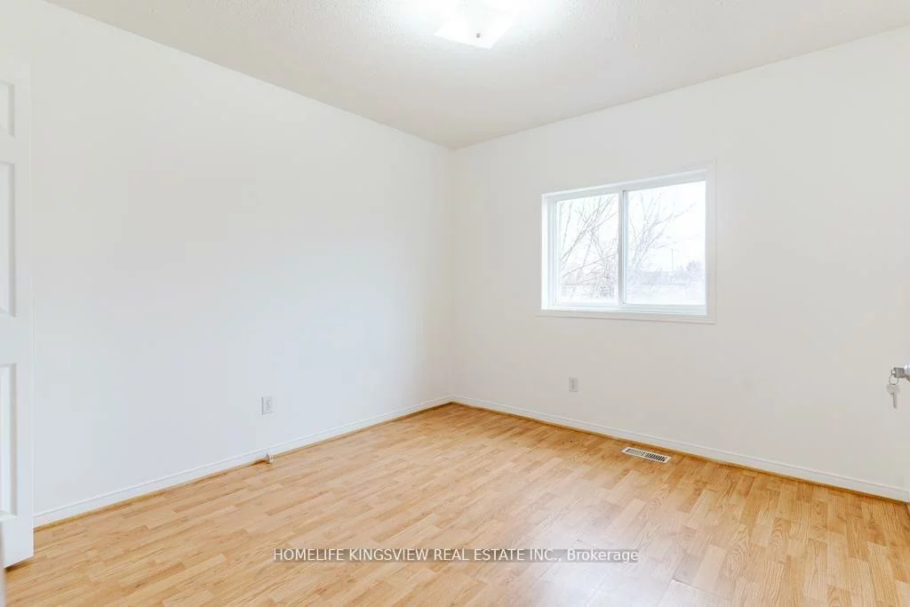 1, Charleson, Holly, Barrie