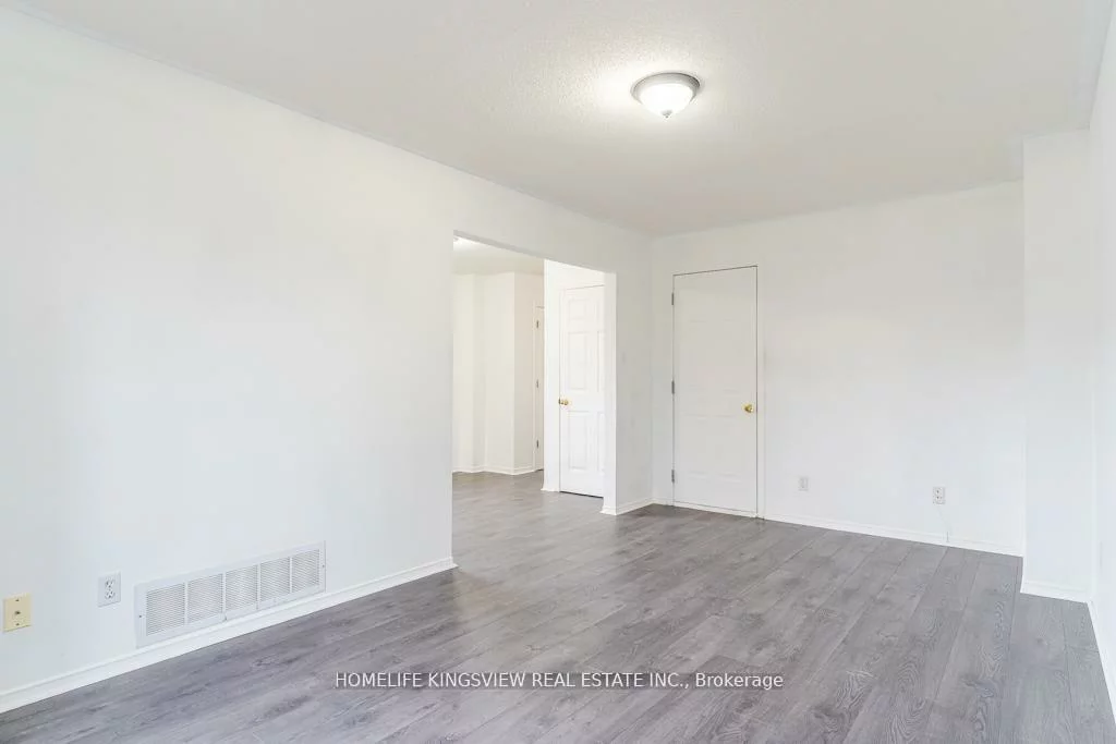 1, Charleson, Holly, Barrie
