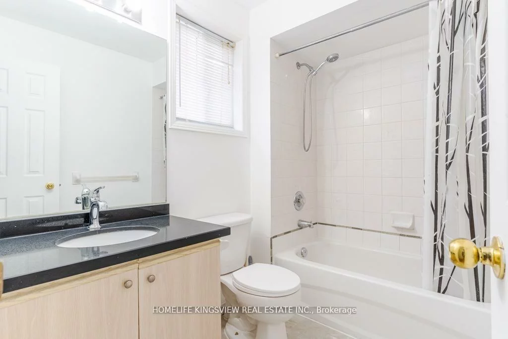 1, Charleson, Holly, Barrie