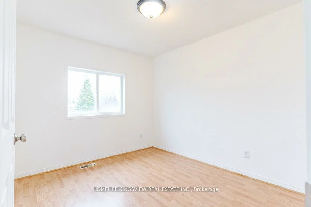 1, Charleson, Holly, Barrie