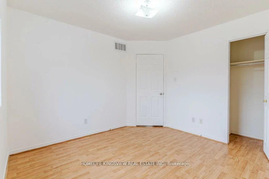 1, Charleson, Holly, Barrie