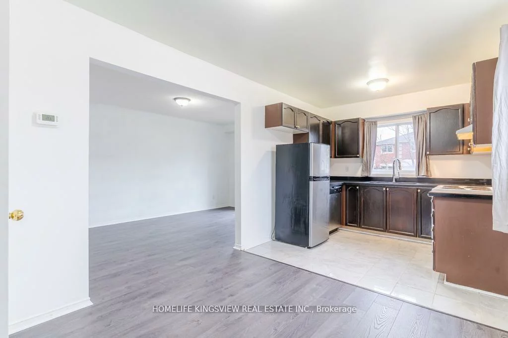 1, Charleson, Holly, Barrie