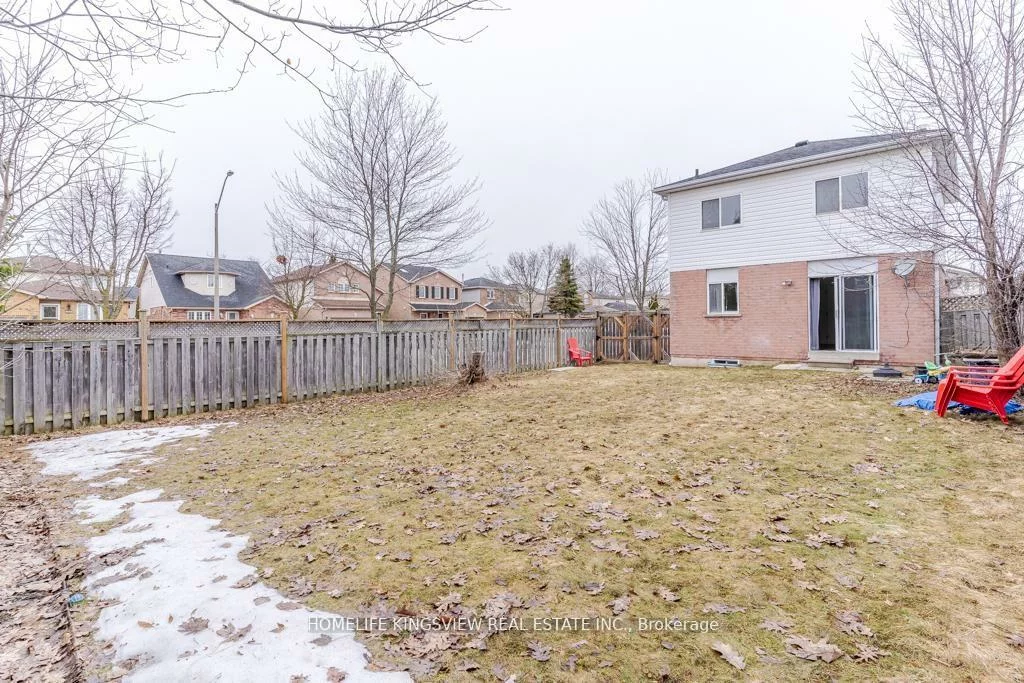1, Charleson, Holly, Barrie